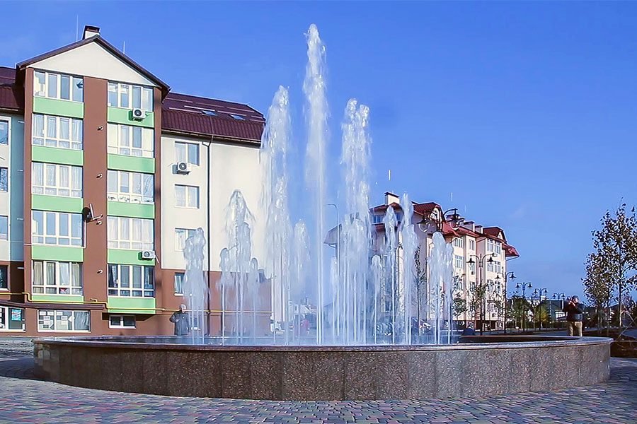 Водные инсталляции и каскады в жилом комплексе
