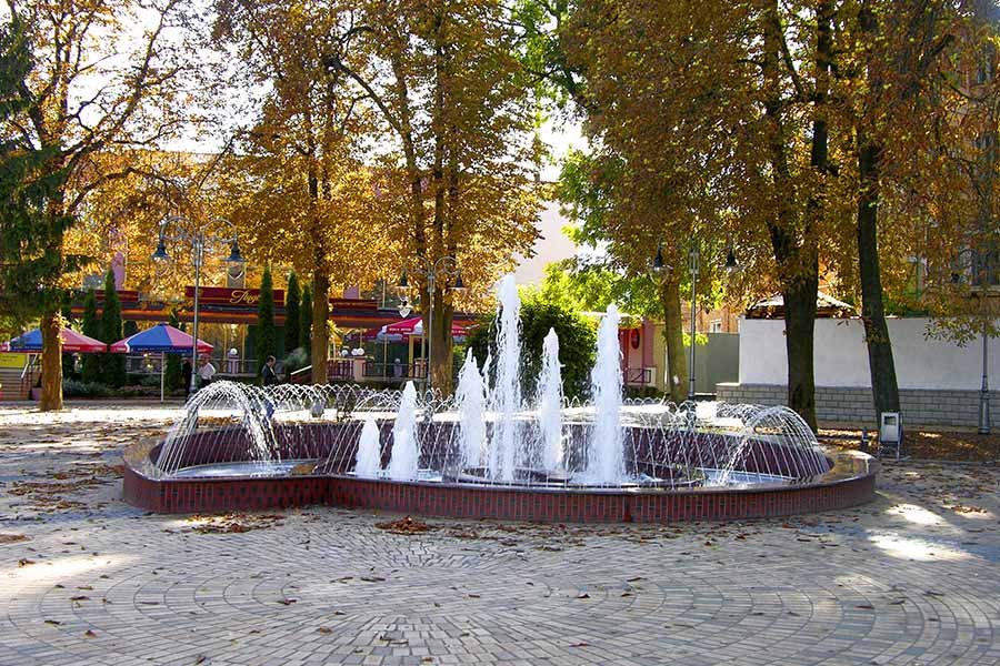 Фонтанний ансамбль на центральній площі Вінниці - Фото №4