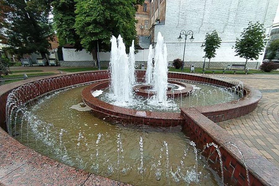 Фонтанний ансамбль на центральній площі Вінниці - Фото №5