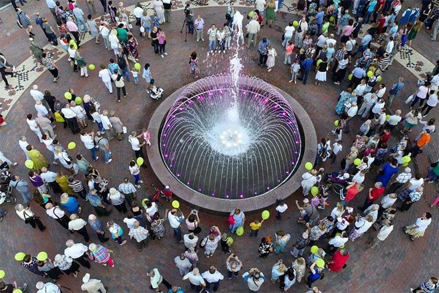 Світломузичний ансамбль фонтанів на Алеї Героїв - Фото №10