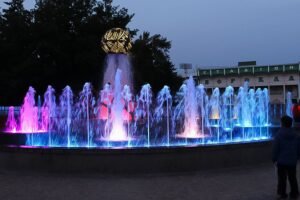 Скульптурный фонтан в парке Независимости
